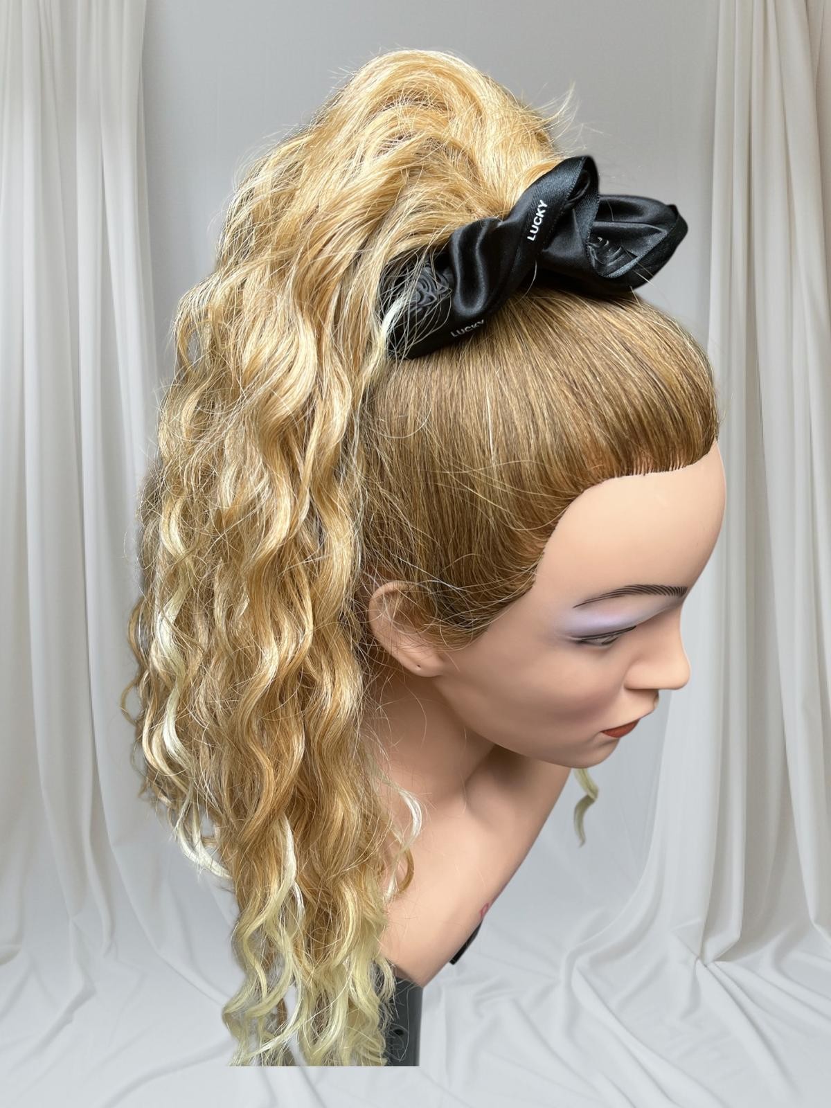 GUMKA SATYNOWA TŁOCZONA 8 GUMKA SATYNOWA TŁOCZONA 8