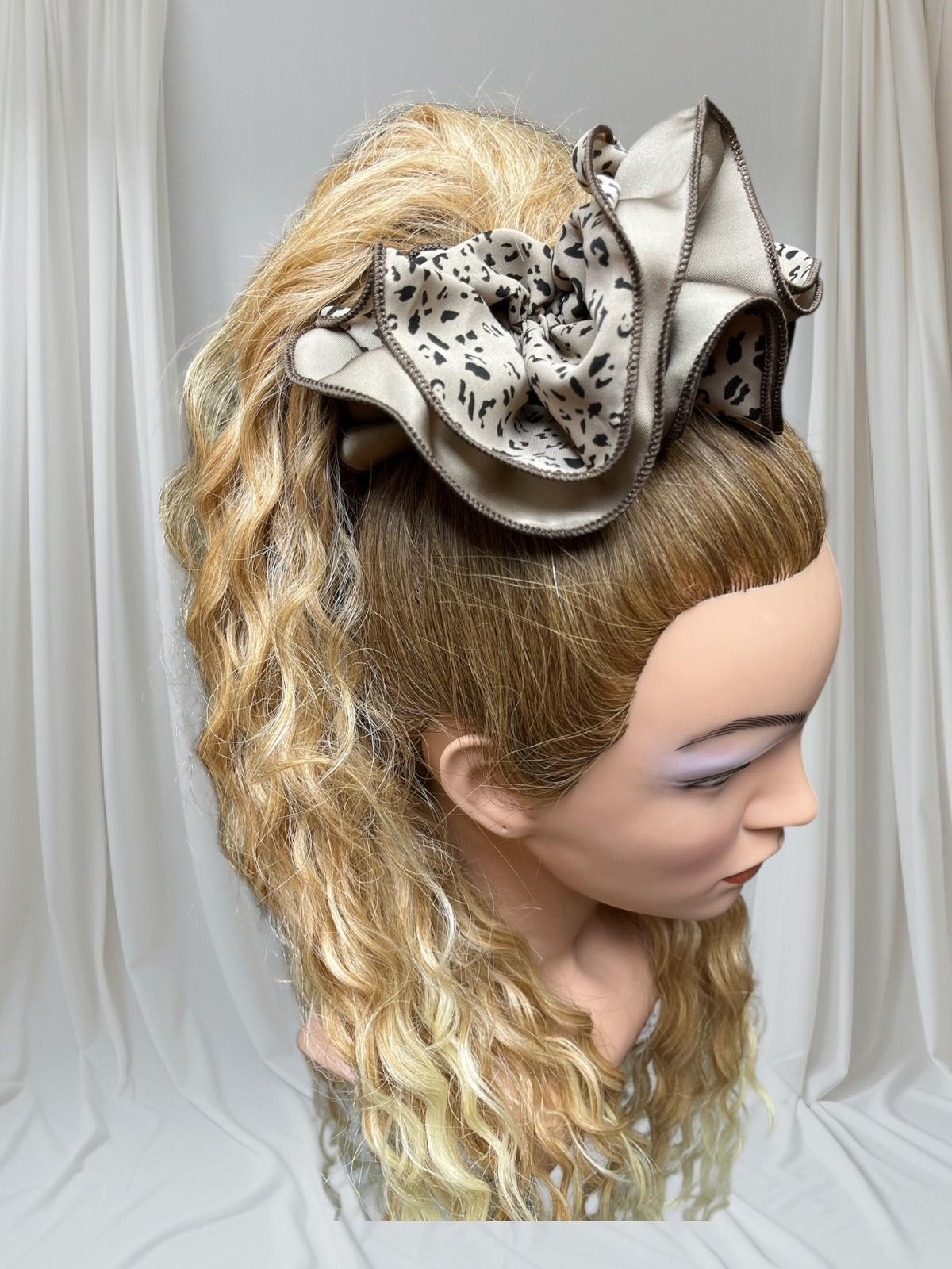 GUMKA BEŻ PANTERKA 13