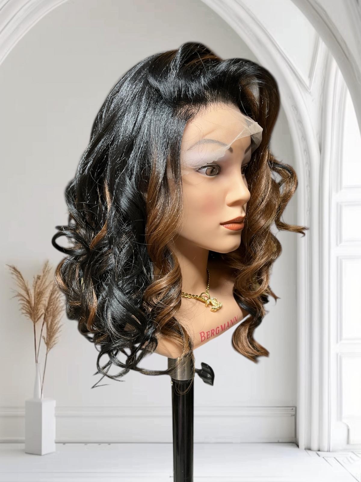 PERUKA 35 LACE FRONT MOZLIWOŚĆ ZMIANY PRZEDZIAŁKA PERUKA 35 LACE FRONT MOZLIWOŚĆ ZMIANY PRZEDZIAŁKA
