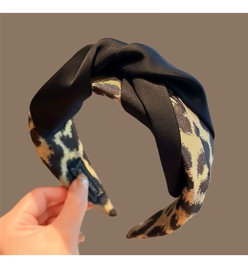 op 27 opaska czarna ze złotym