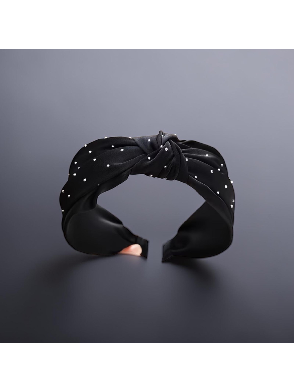 op 28 czarna satyna cyrkonie