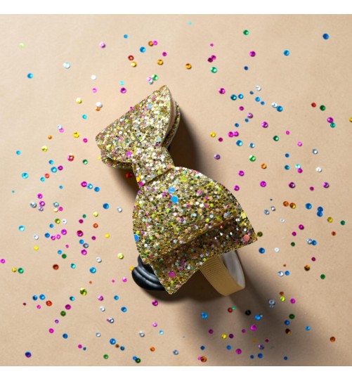 Op.47 KOKARDKA ZŁOTA Z BROKATEM NA GRZEBYKU