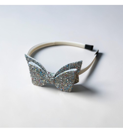 Op.51 KOKARDA SREBRNA Z BROKATEM NA GRZEBYKU