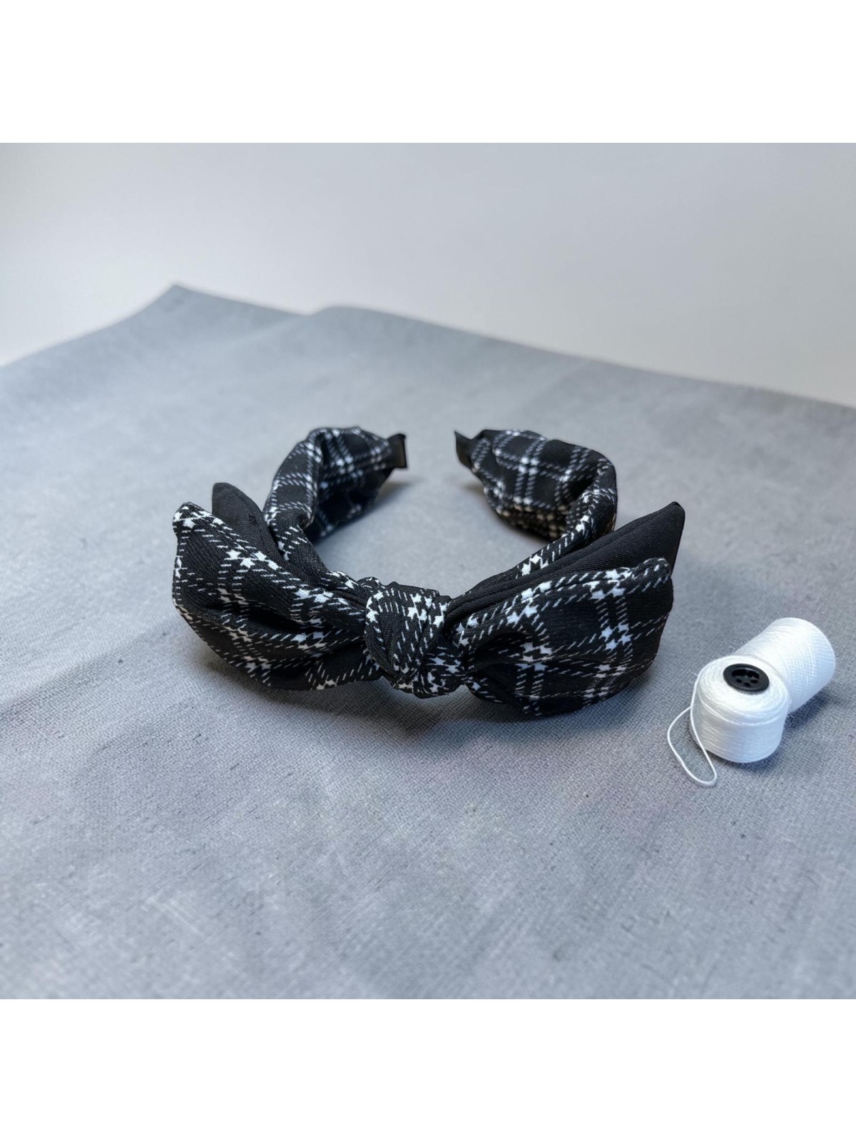 Op.56 Opaska z podwójną kokardką na druciku