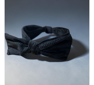 OP.57 Czarna opaska z kokardką na druciku
