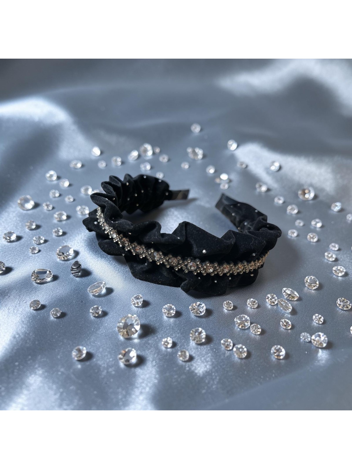 Op.61 Opaska Czarna Zamszowa z dodatkiem cyrkoni i cekiny