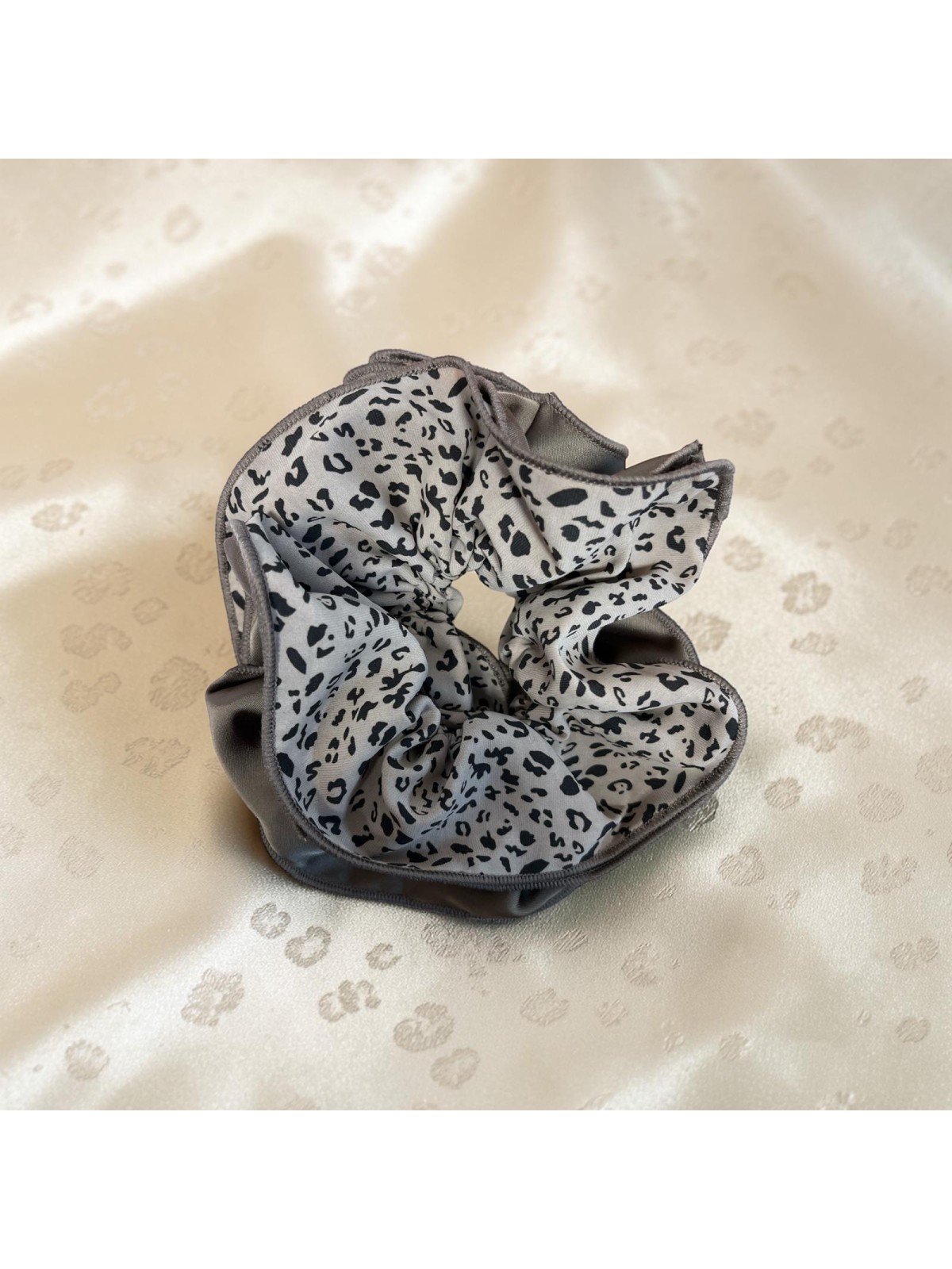 GUMKA BEŻ PANTERKA 13