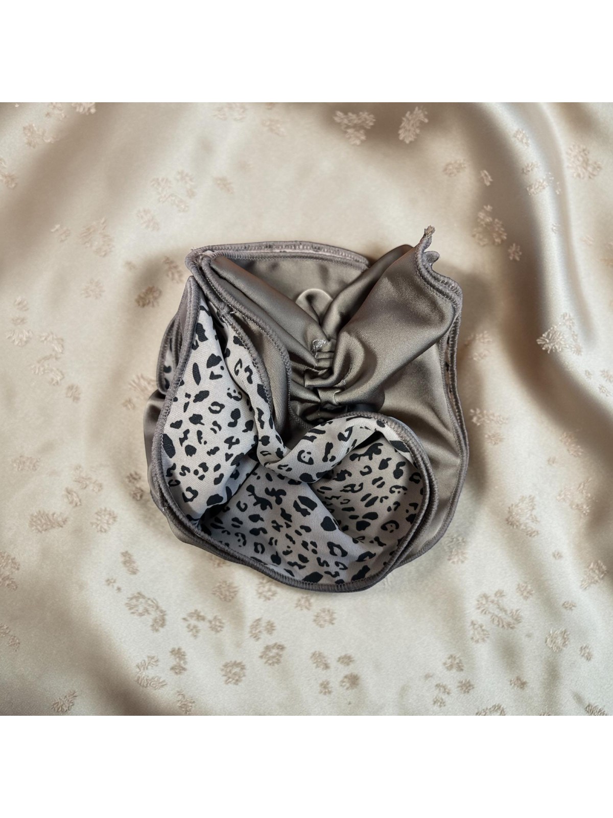 GUMKA BEŻ PANTERKA 13