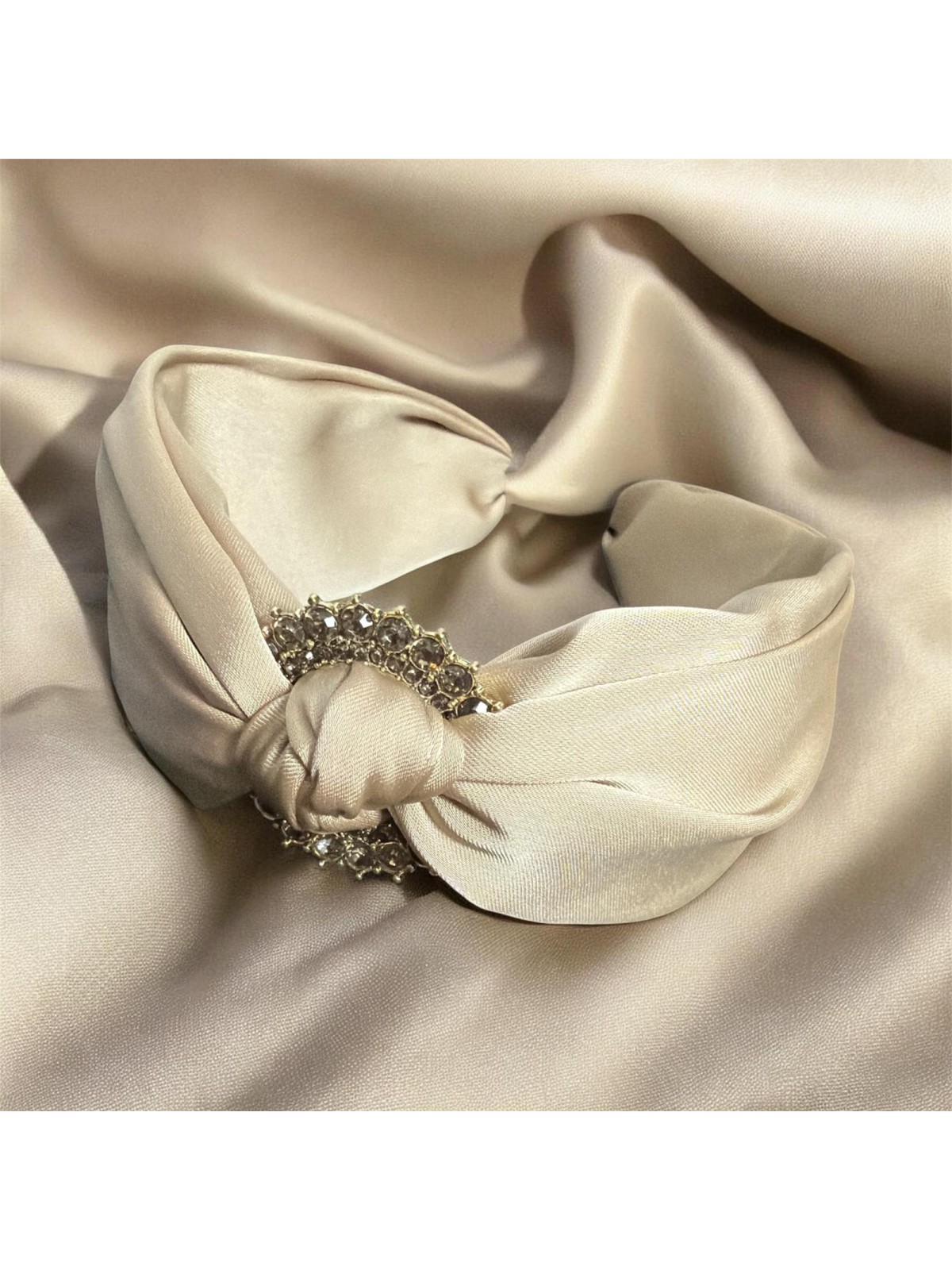op.78 Opaska Satynowa Beżowa z Złotym Kółkiem i Cyrkoniami