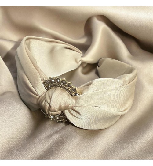 op.78 Opaska Satynowa Beżowa z Złotym Kółkiem i Cyrkoniami