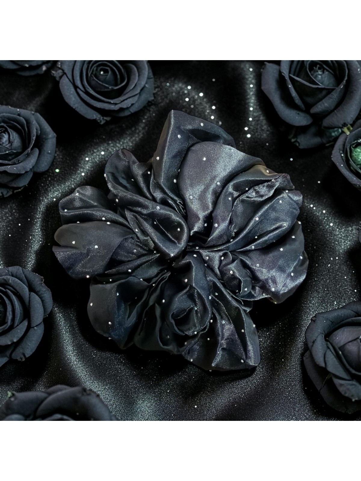 Czarna Satynowa Gumka z Cyrkoniami