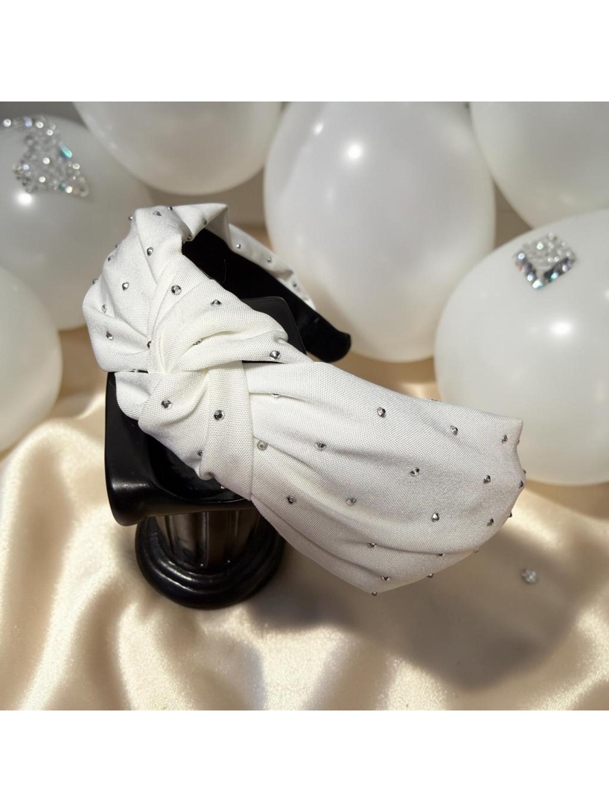 Op.91 Biała opaska z cyrkoniami