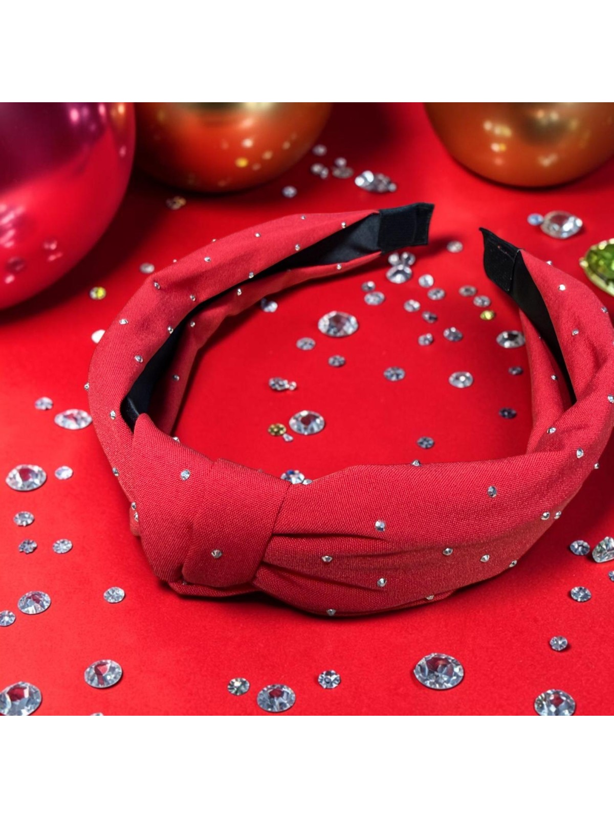 Op.91 czerwona opaska z cyrkoniami