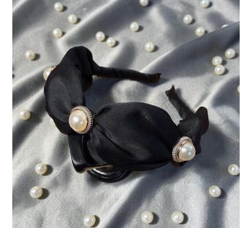 Op.92 czarna opaska satynowa z perłami