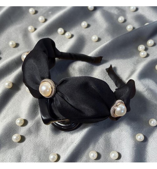 Op.92 czarna opaska satynowa z perłami