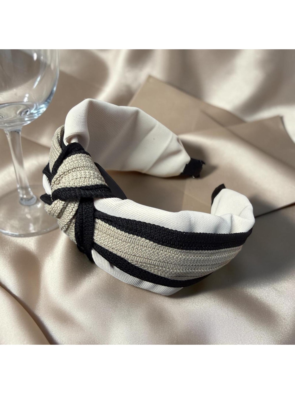 op.301 Piękna stylowa opaska śmietanka