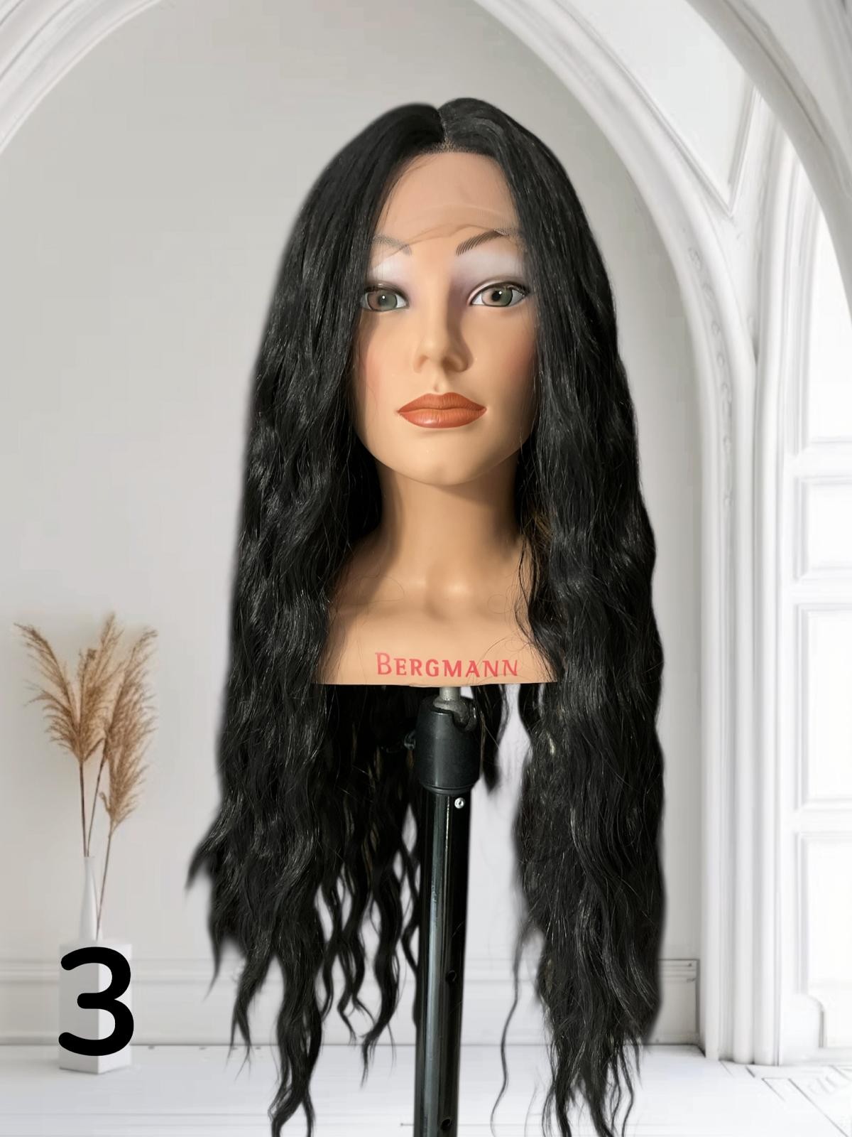 PERUKA 03 LACE FROTN CZARNA 70CM W FALCE