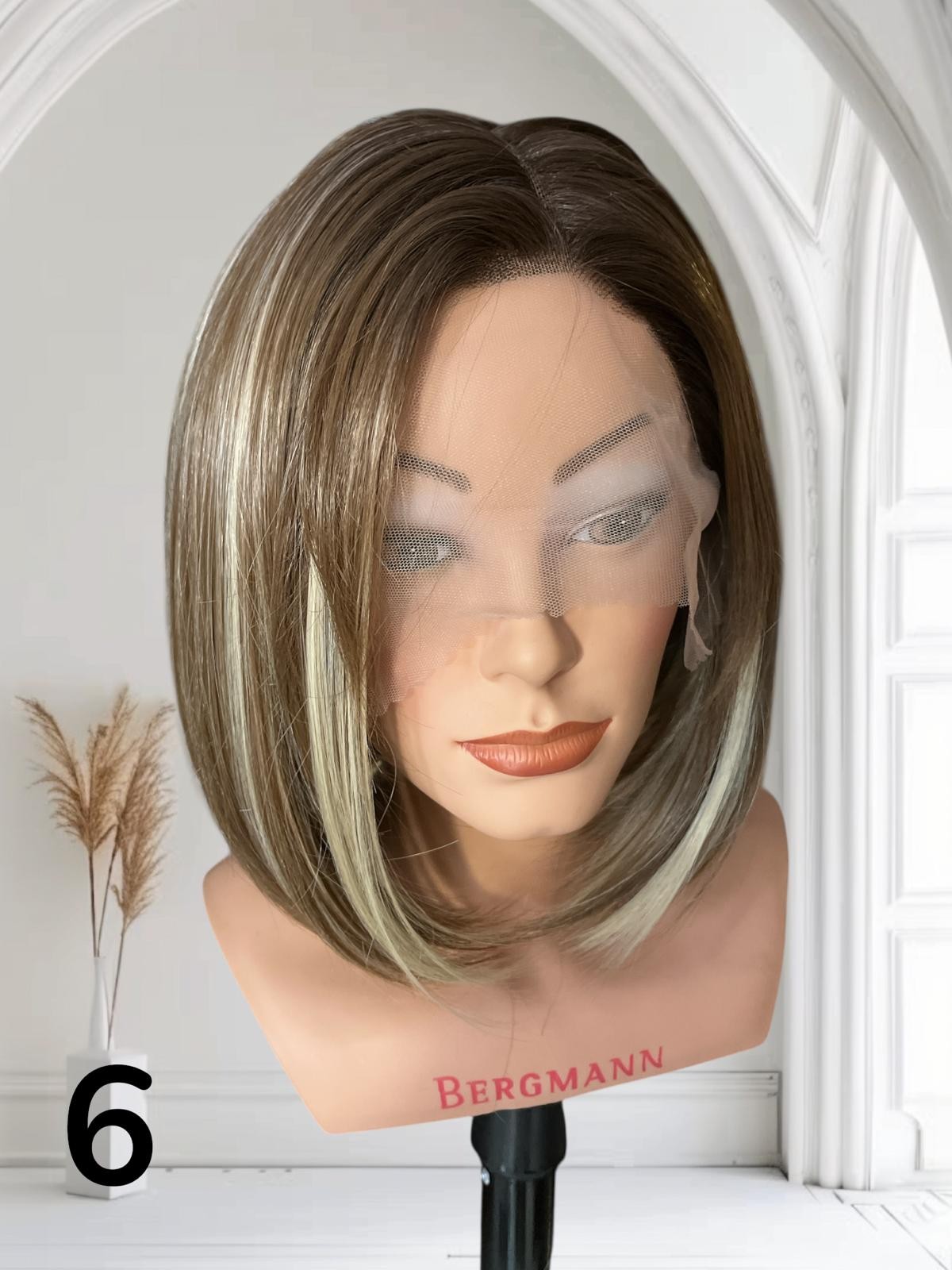 Peruka 6 Bob brąz z pasemkami blond